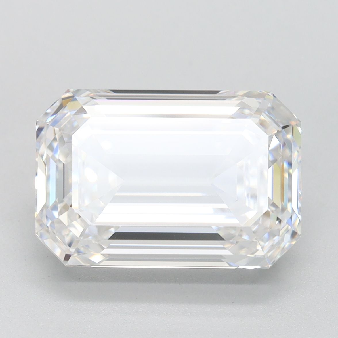 4.09 ct. emerald Lab Grown Diamond front image