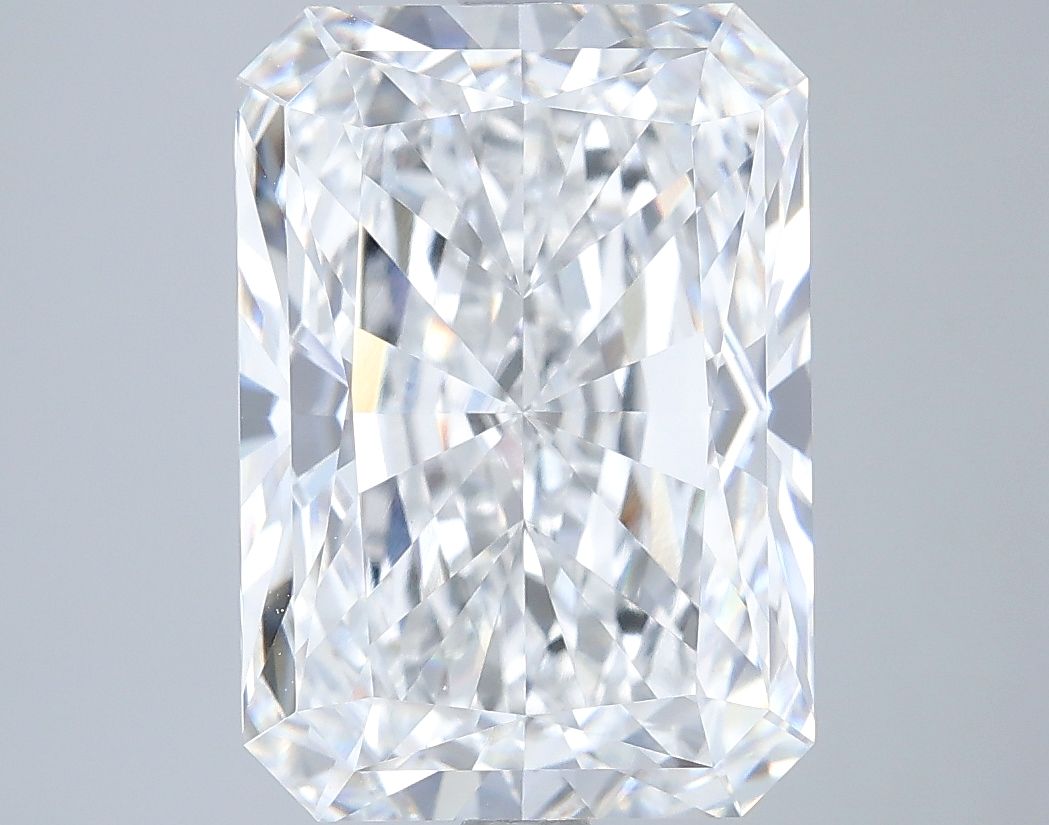 5.59 ct. radiant Lab Grown Diamond front image