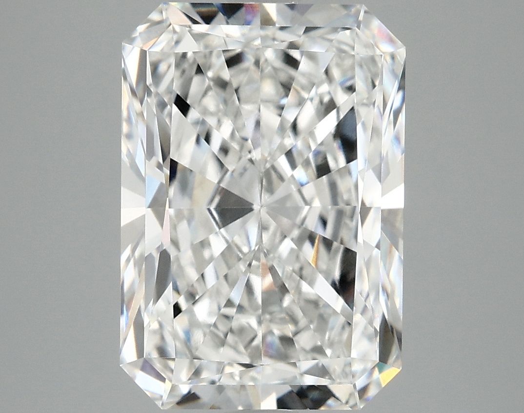 4.94 ct. radiant Lab Grown Diamond front image