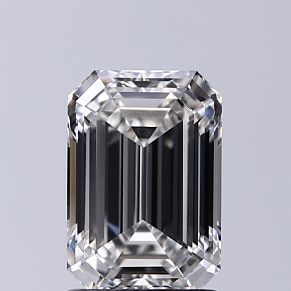 1.55 ct. emerald Lab Grown Diamond front image