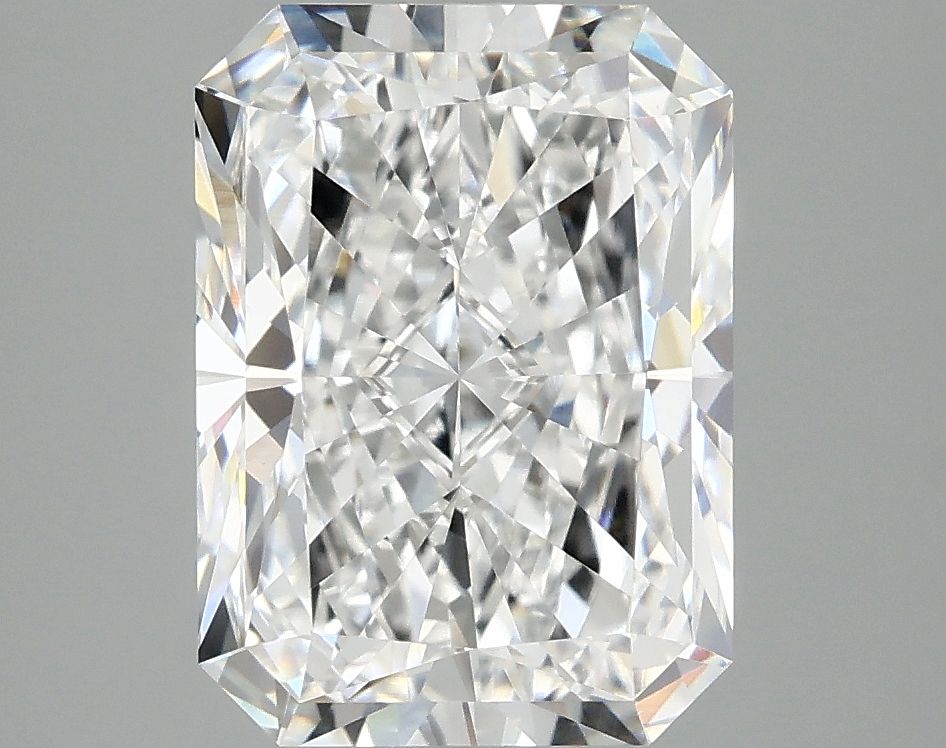 3.89 ct. radiant Lab Grown Diamond front image