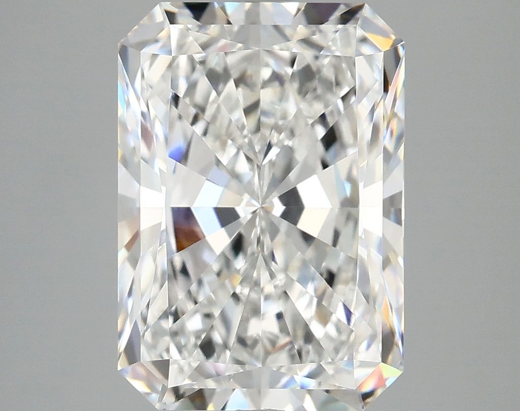 4.70 ct. radiant Lab Grown Diamond front image