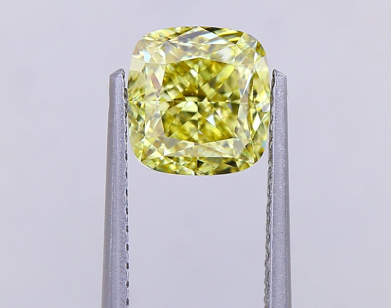 1.63 ct lab-grown Cushion modified Diamond
