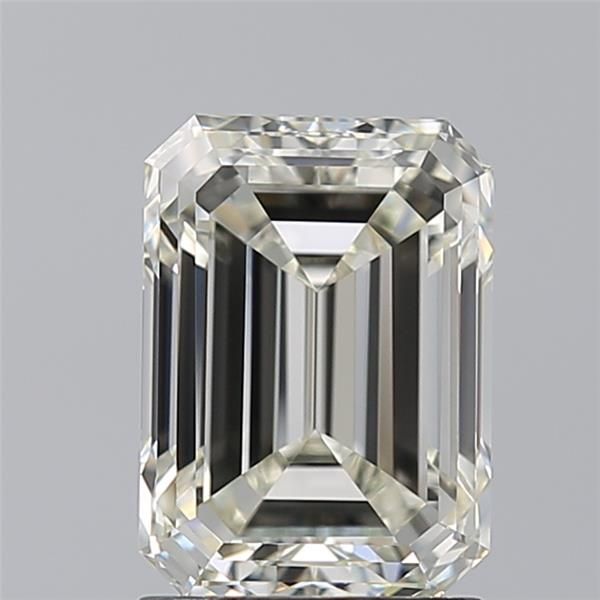 2.01 ct Emerald diamond