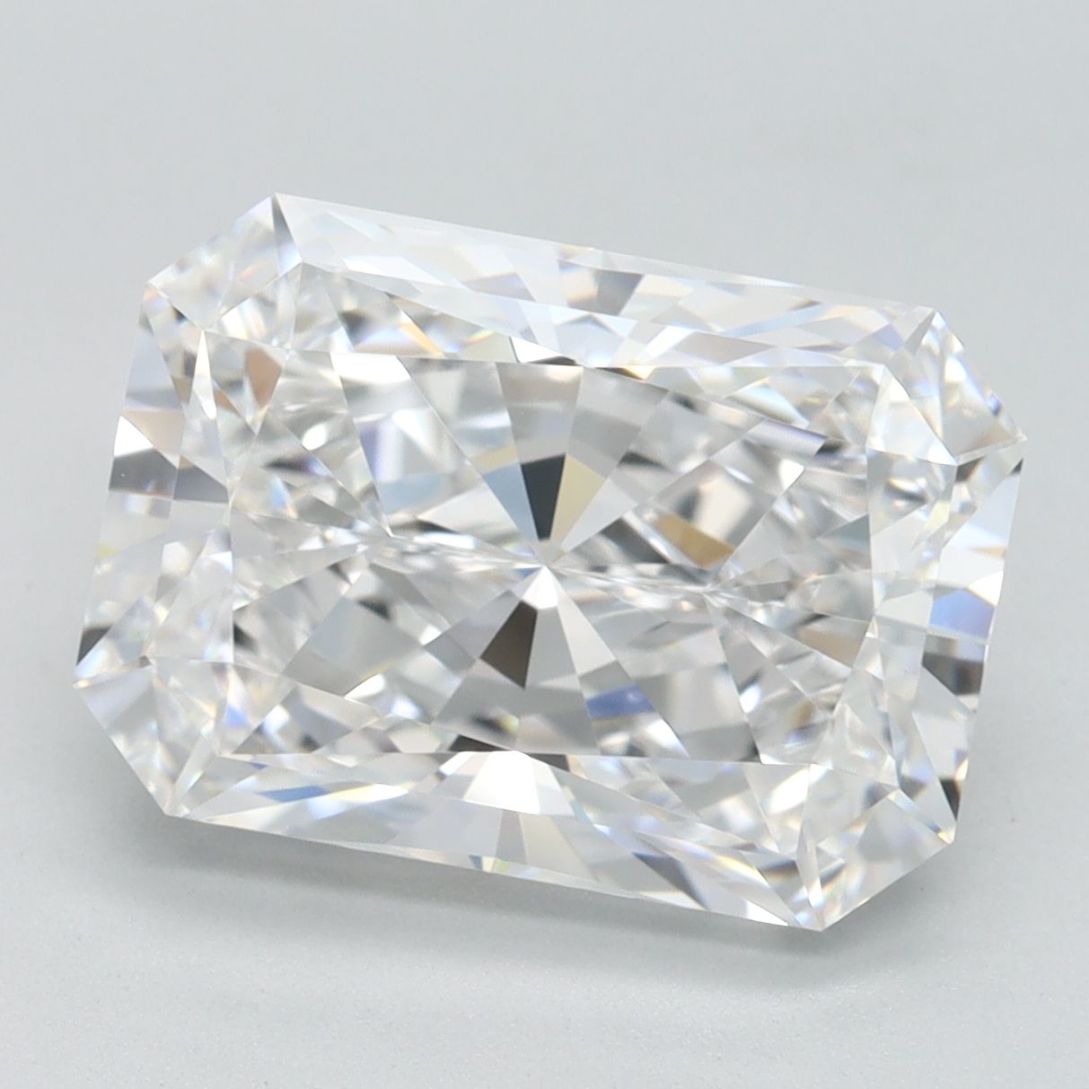 4.73 ct. radiant Lab Grown Diamond front image