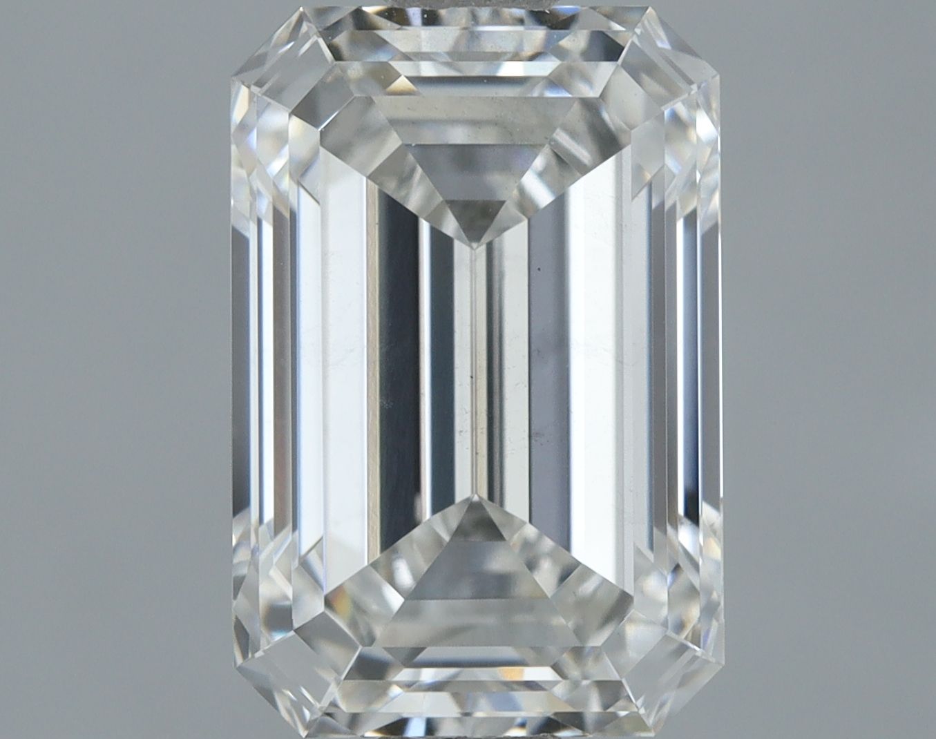 2.20 ct. emerald Lab Grown Diamond front image