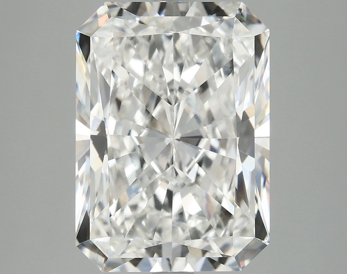 4.70 ct. radiant Lab Grown Diamond front image