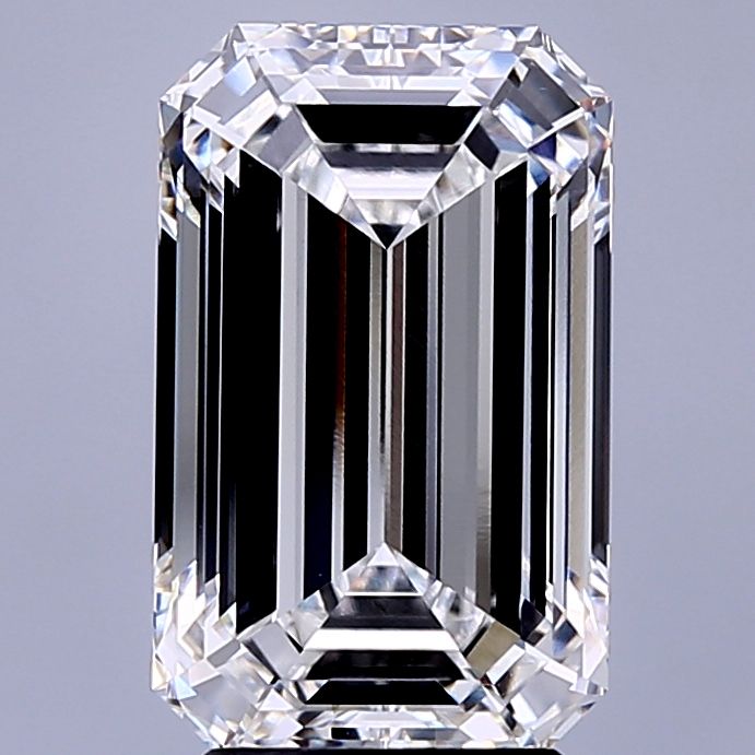 4.35 ct. emerald Lab Grown Diamond front image