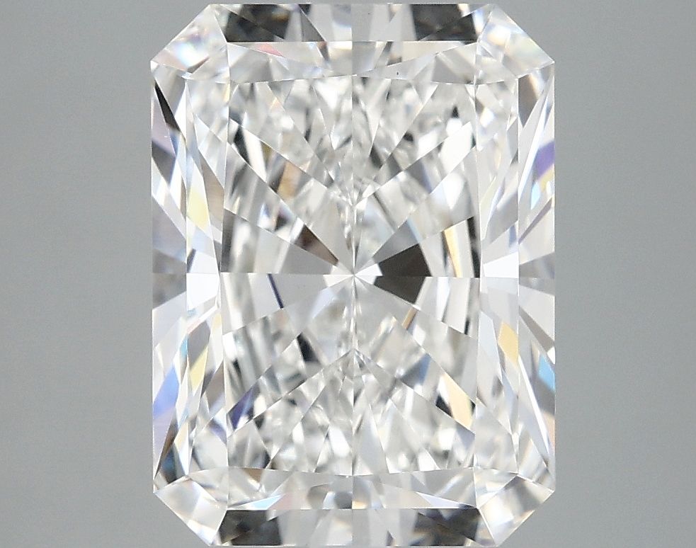 4.68 ct. radiant Lab Grown Diamond front image