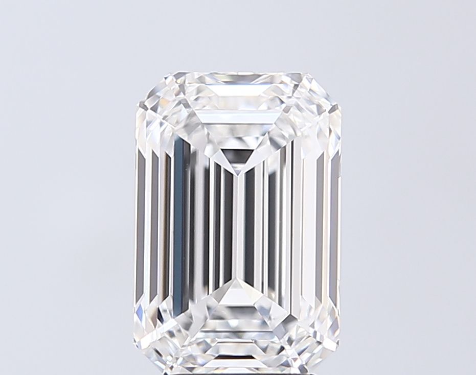 4.05 ct. emerald Lab Grown Diamond front image