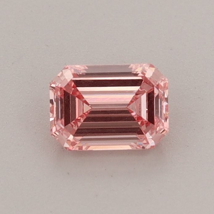 0.52 ct Emerald diamond