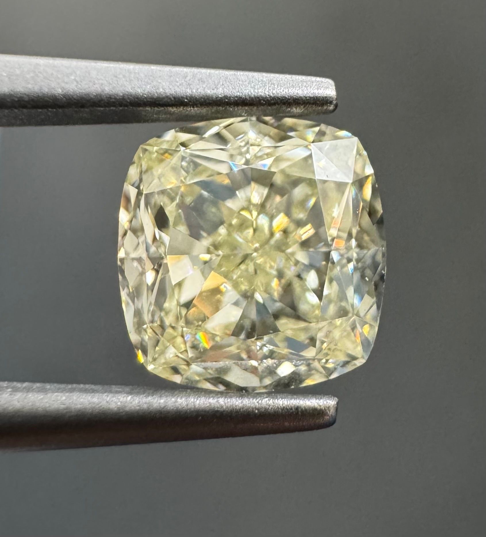 1.14 Carat Cushion brilliant Diamond M VVS2