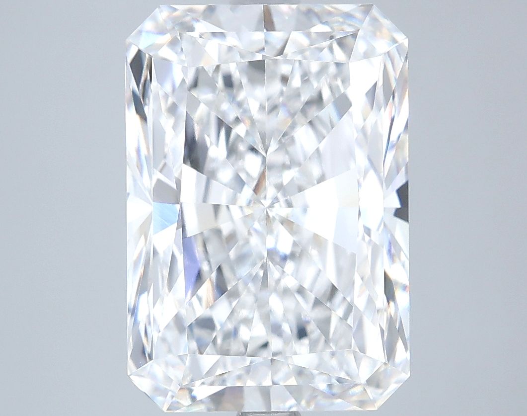 5.54 ct. radiant Lab Grown Diamond front image