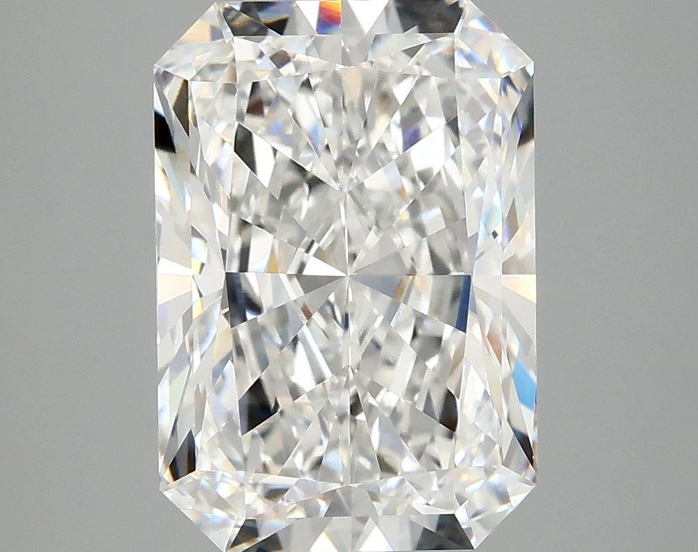4.74 ct. radiant Lab Grown Diamond front image