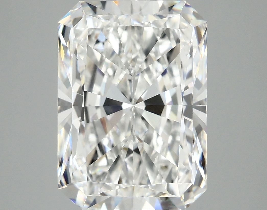 5.07 ct. radiant Lab Grown Diamond front image