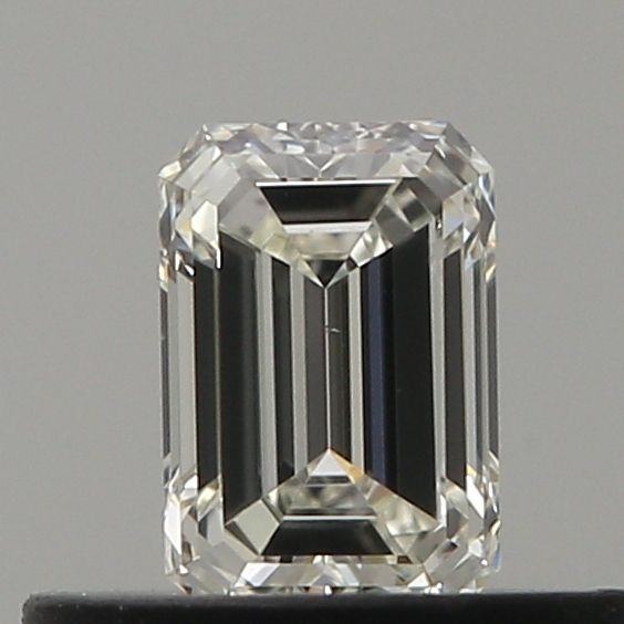 0.31 ct Emerald diamond