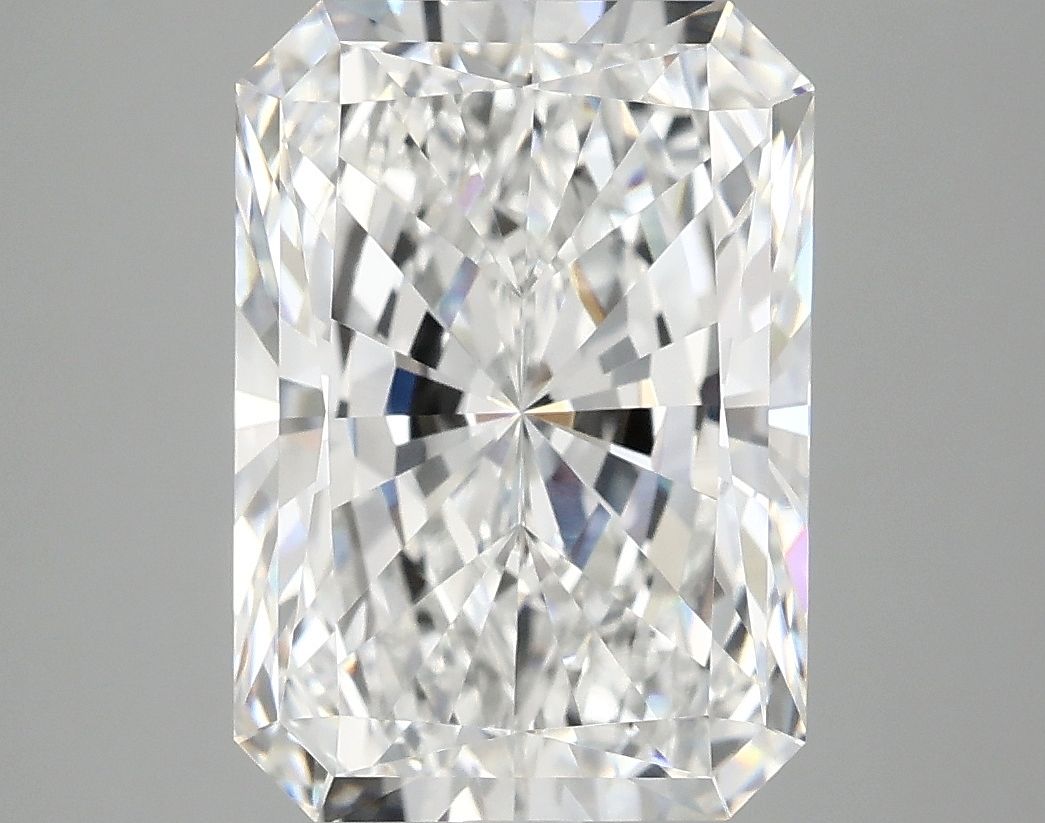 4.87 ct. radiant Lab Grown Diamond front image