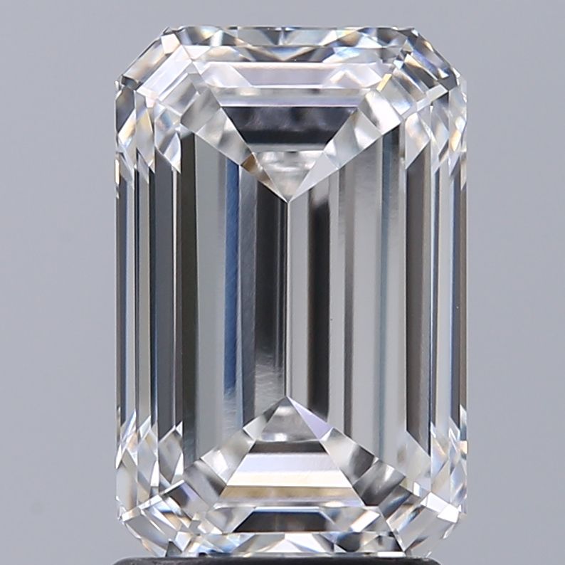 2.20 ct. emerald Lab Grown Diamond front image