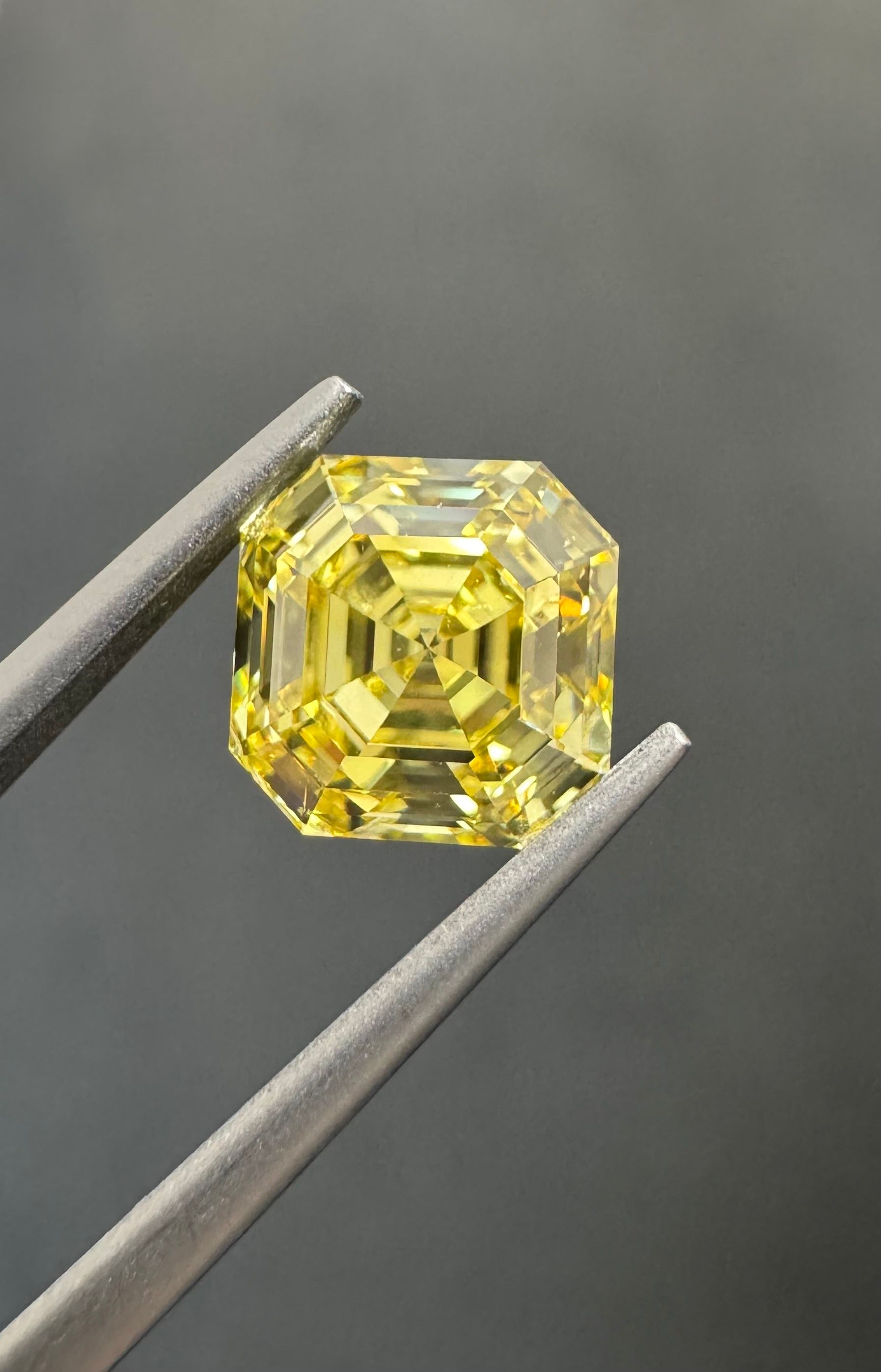 2.15 Carat Square emerald Diamond Fancy Intense Yellow VS2