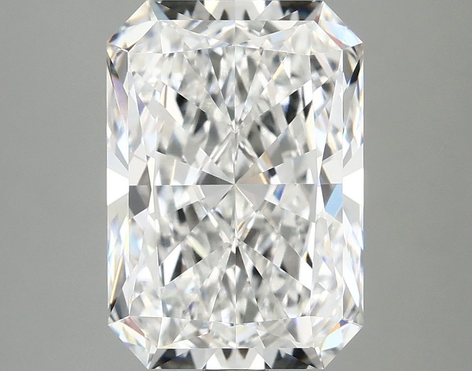 3.94 ct. radiant Lab Grown Diamond front image