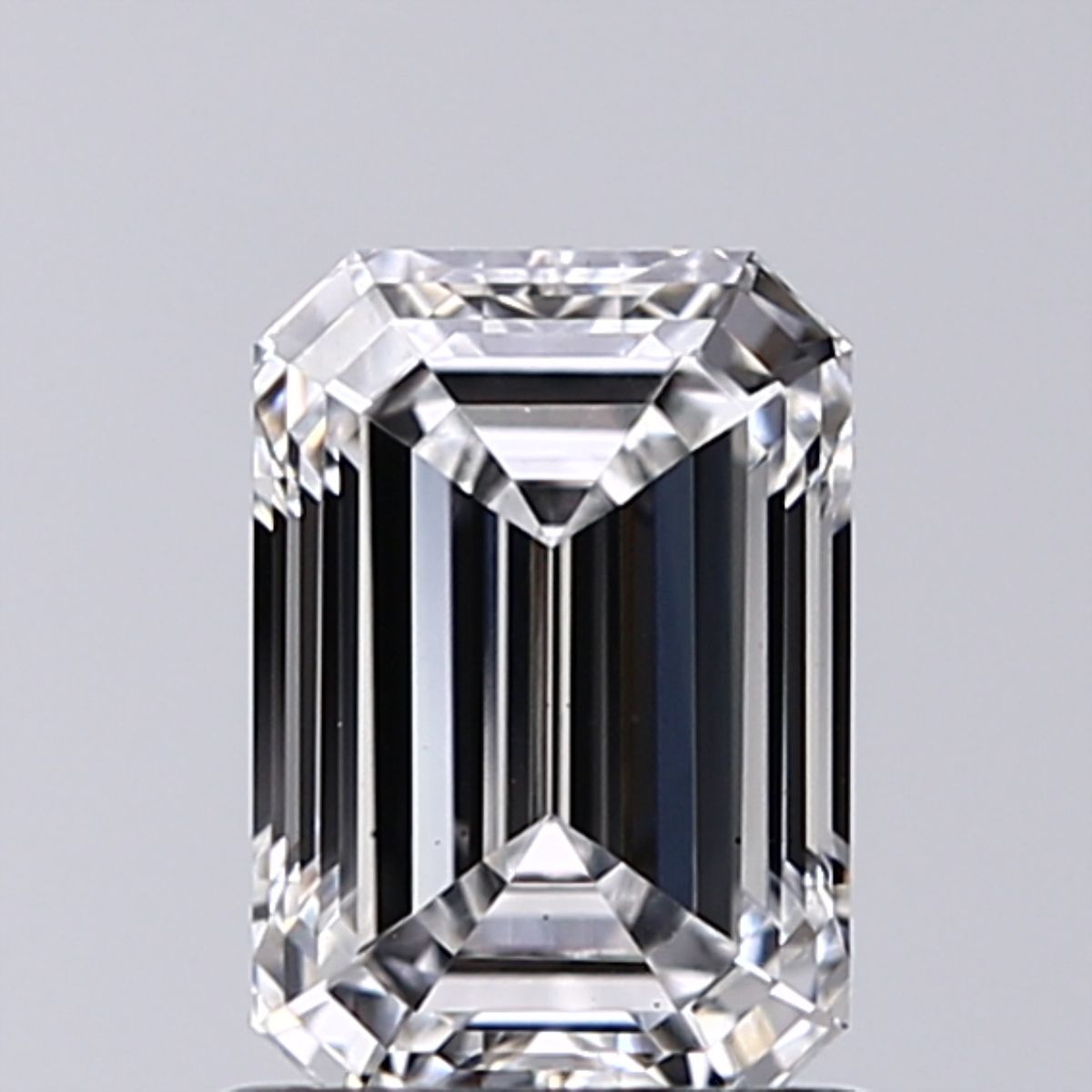 1.04 ct. emerald Lab Grown Diamond front image
