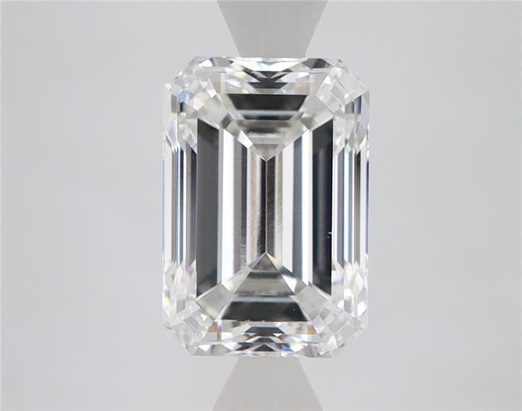 3.02 carat f VS2 EX Cut IGI emerald diamond