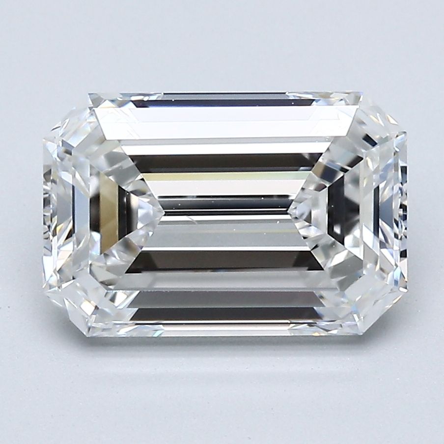 3.02 ct Emerald diamond