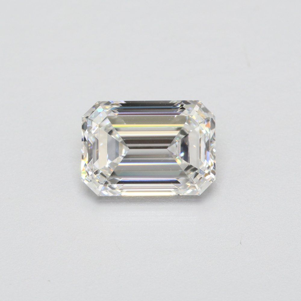 1.07 ct. emerald Lab Grown Diamond front image