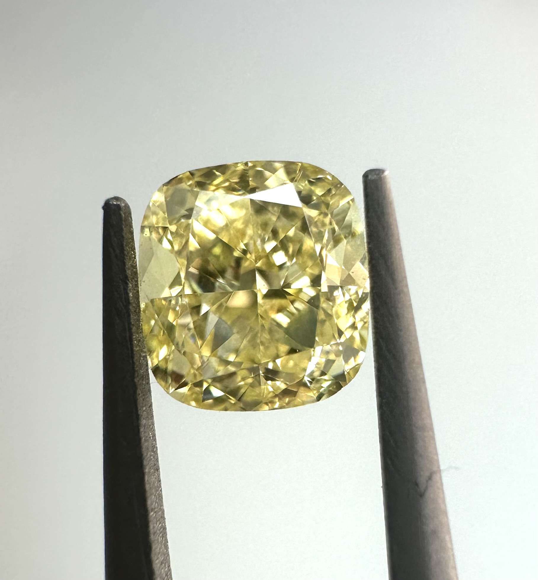 0.7 Carat Cushion brilliant Diamond Fancy  Yellow SI1