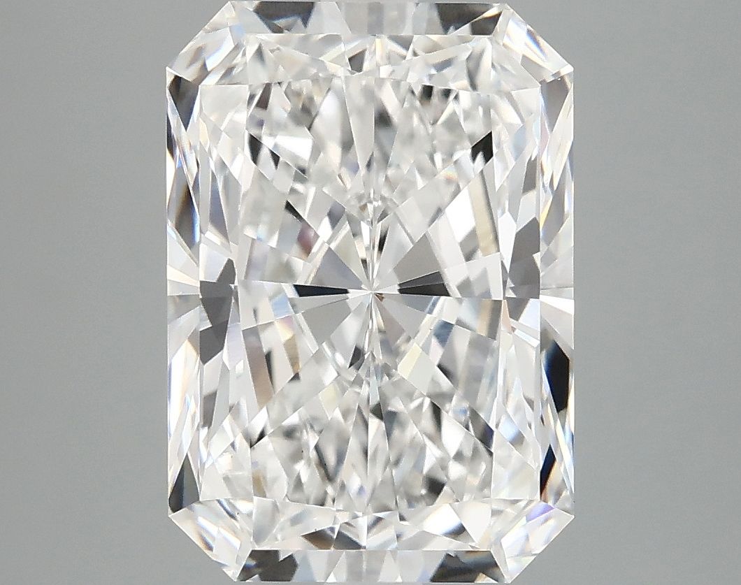 4.47 ct. radiant Lab Grown Diamond front image