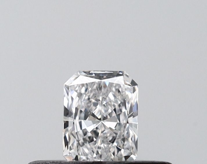 0.20ct Radiant diamond