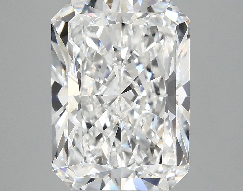 4.70 ct. radiant Lab Grown Diamond front image