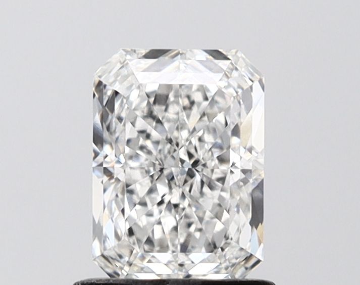 1.18 ct Radiant diamond