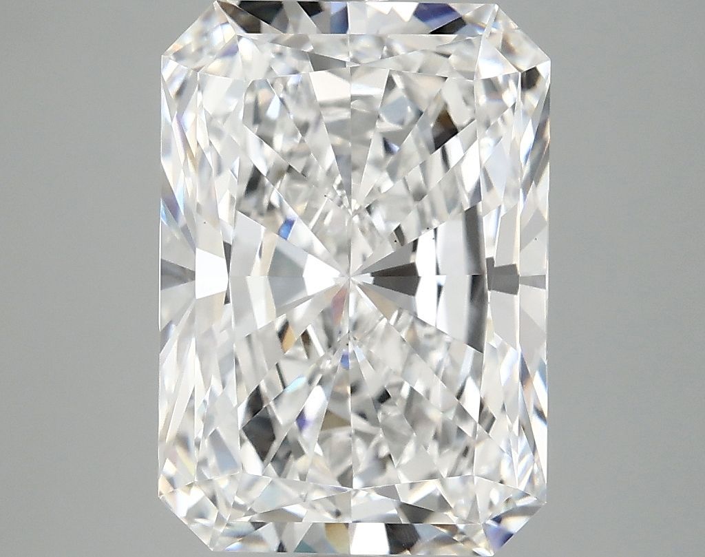 4.90 ct. radiant Lab Grown Diamond front image