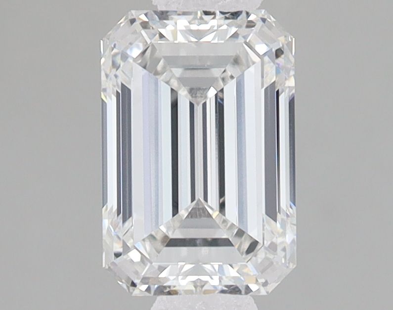 1.54 ct. emerald Lab Grown Diamond front image