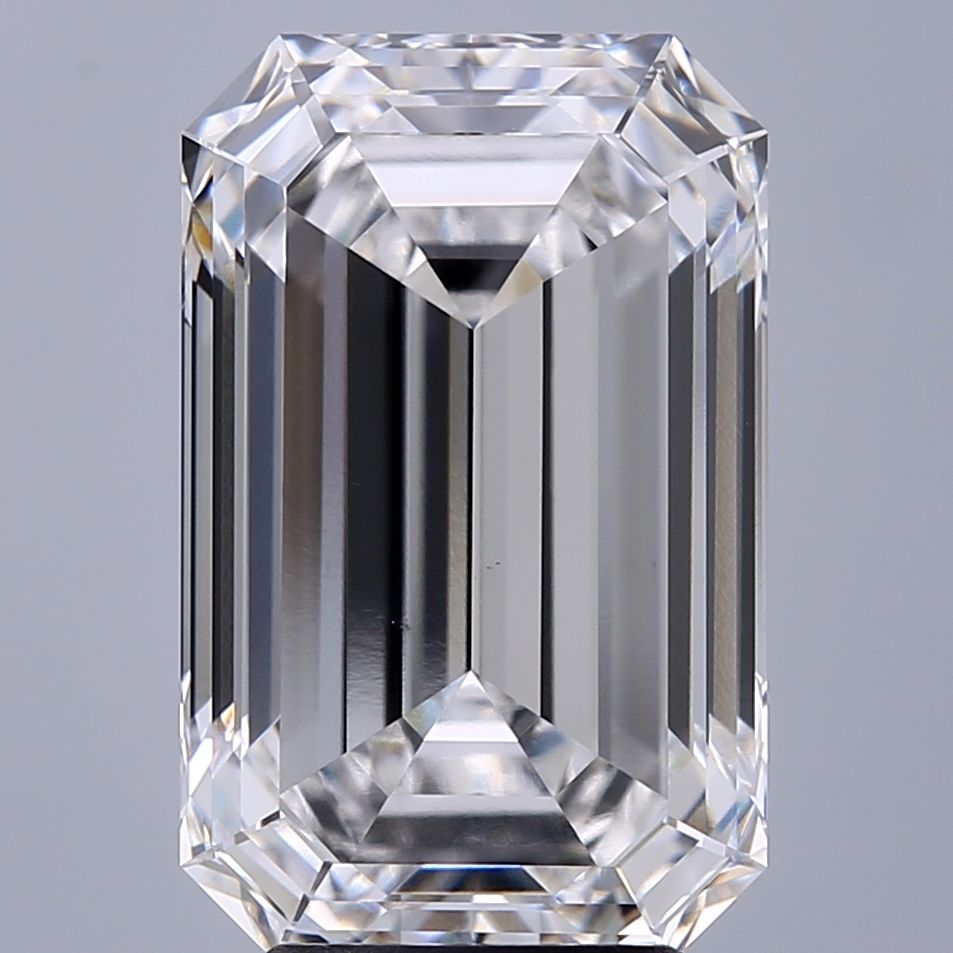 5.58 ct. emerald Lab Grown Diamond front image