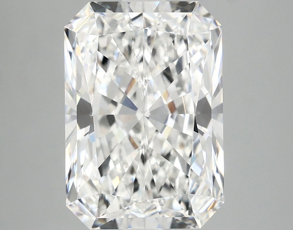 3.91 ct. radiant Lab Grown Diamond front image