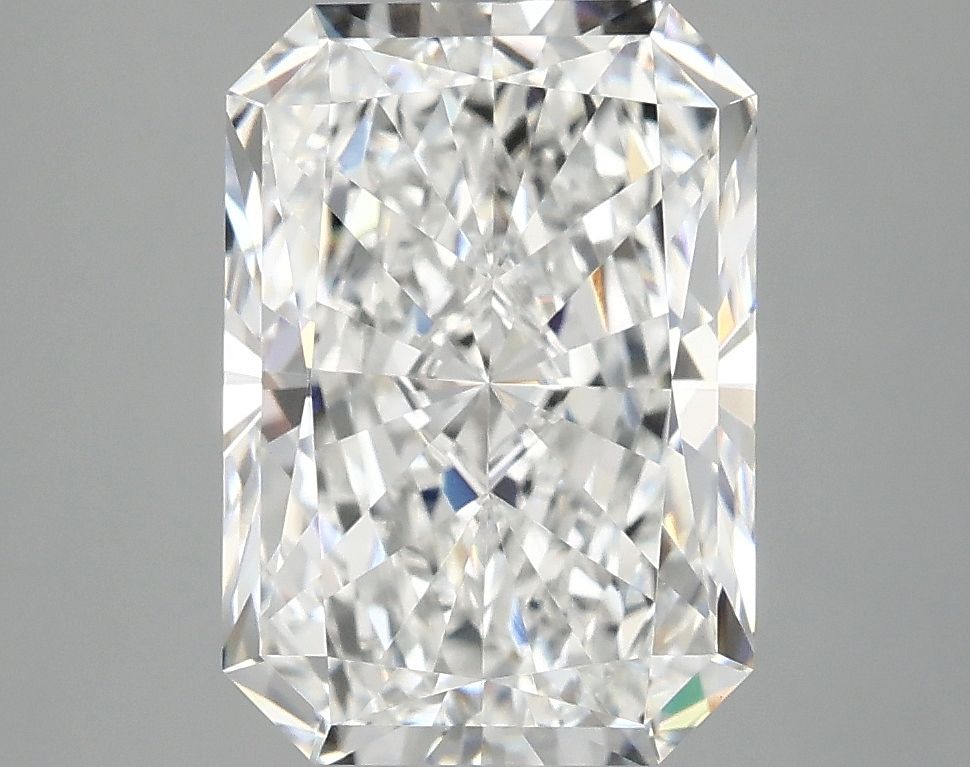 3.91 ct. radiant Lab Grown Diamond front image
