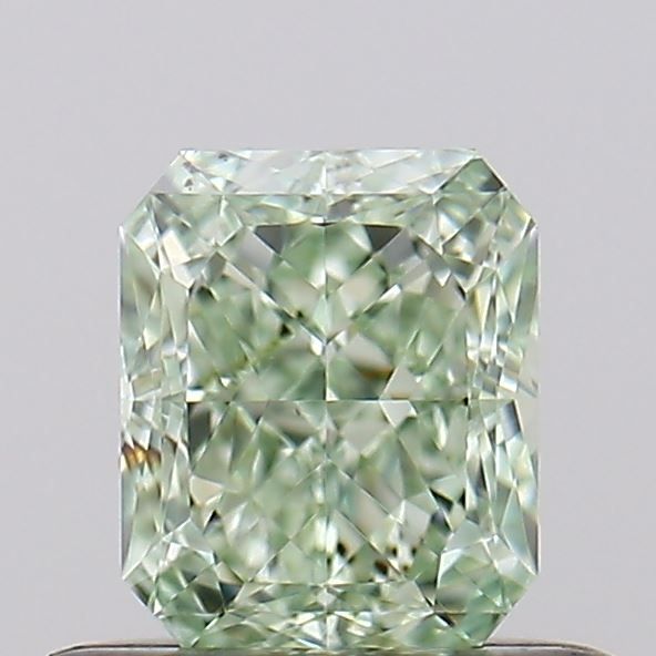 0.51 ct Radiant diamond