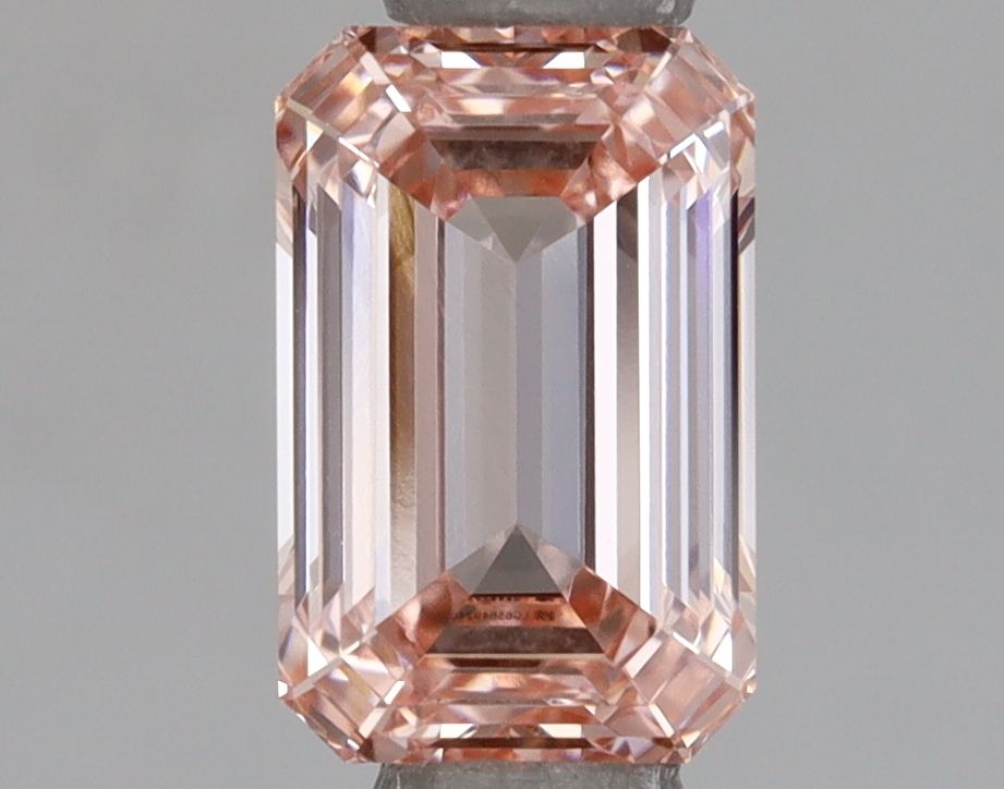 1.04 ct. emerald Lab Grown Diamond front image