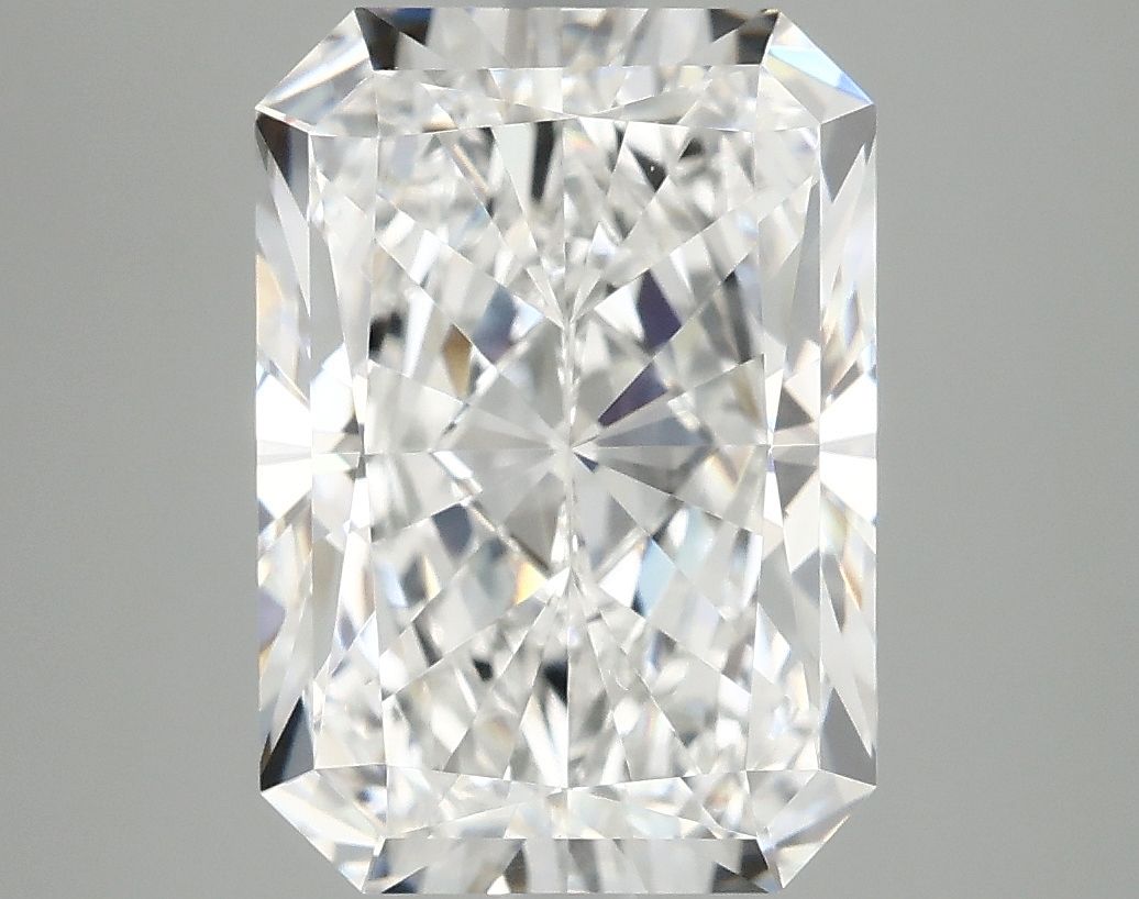 4.83 ct. radiant Lab Grown Diamond front image