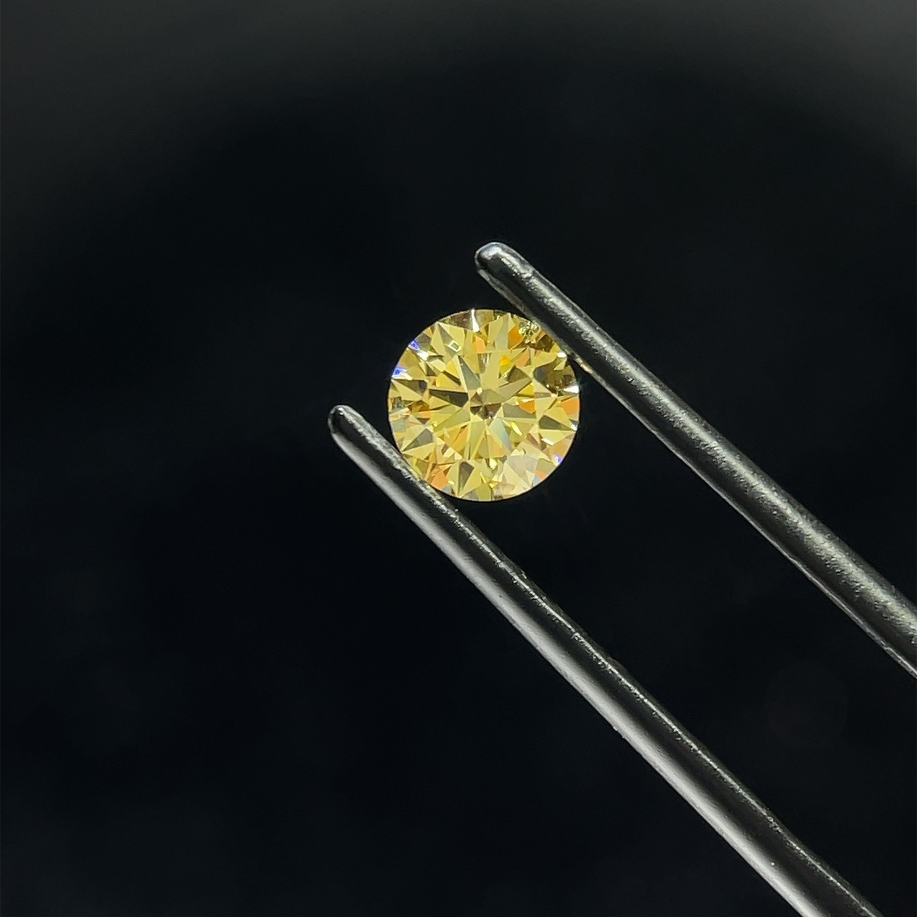 0.70 ct. round Lab Grown Diamond front image