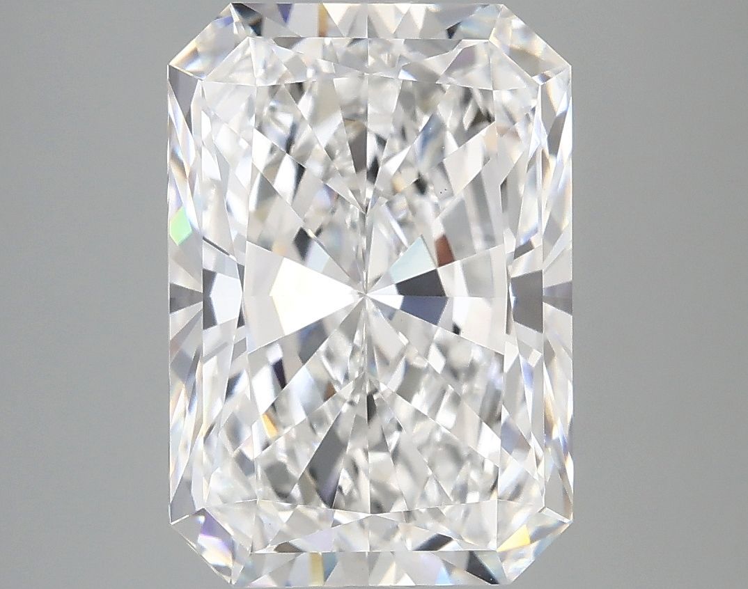 4.94 ct. radiant Lab Grown Diamond front image