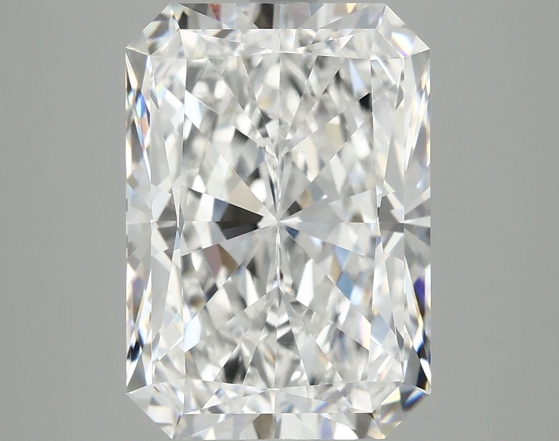 5.04 ct. radiant Lab Grown Diamond front image