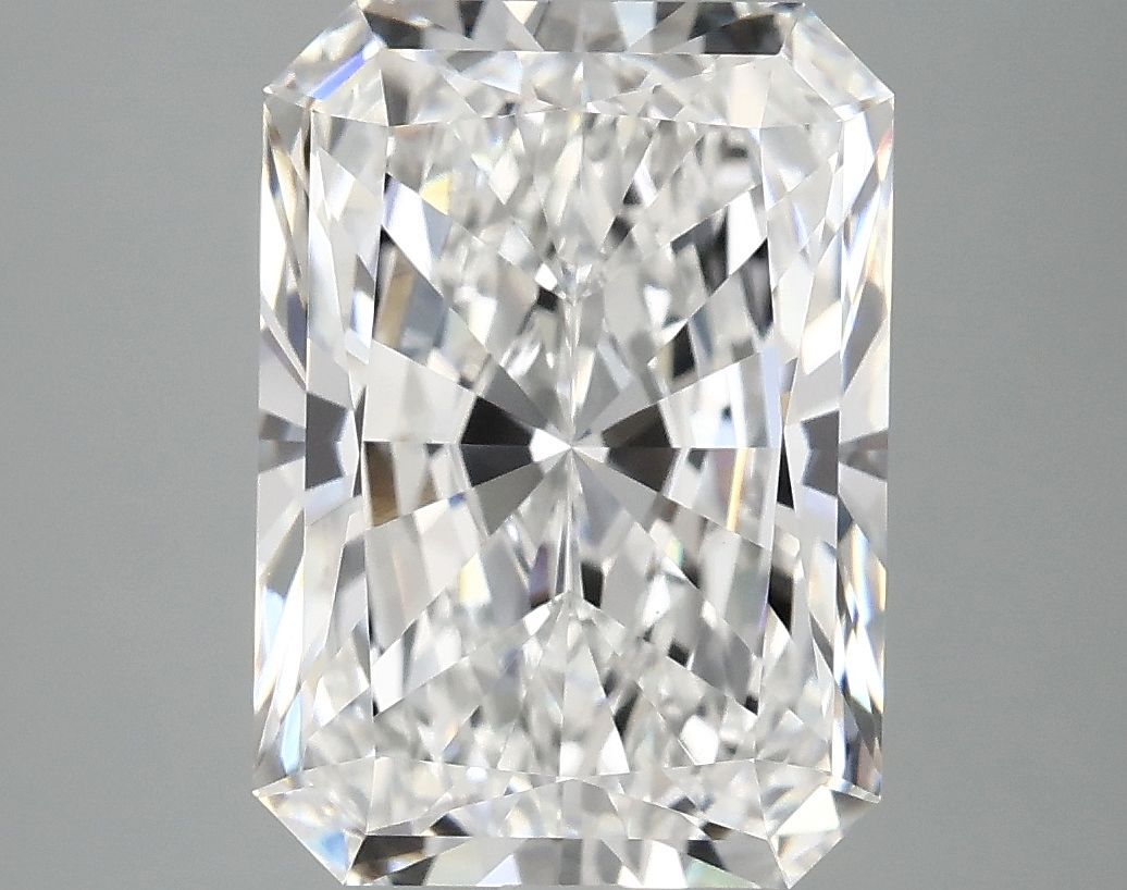4.88 ct. radiant Lab Grown Diamond front image