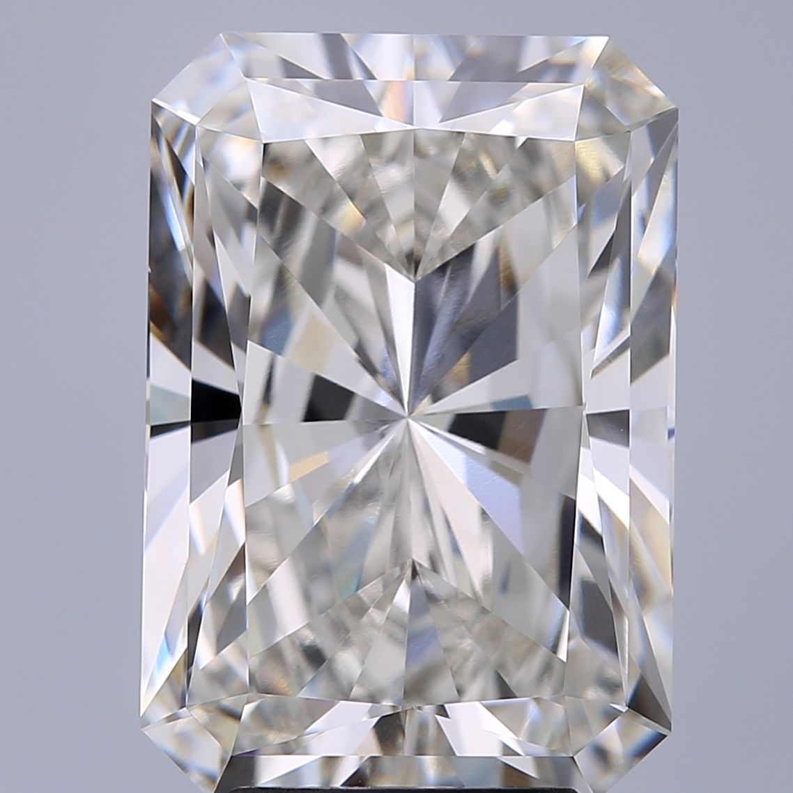 5.58 ct. radiant Lab Grown Diamond front image