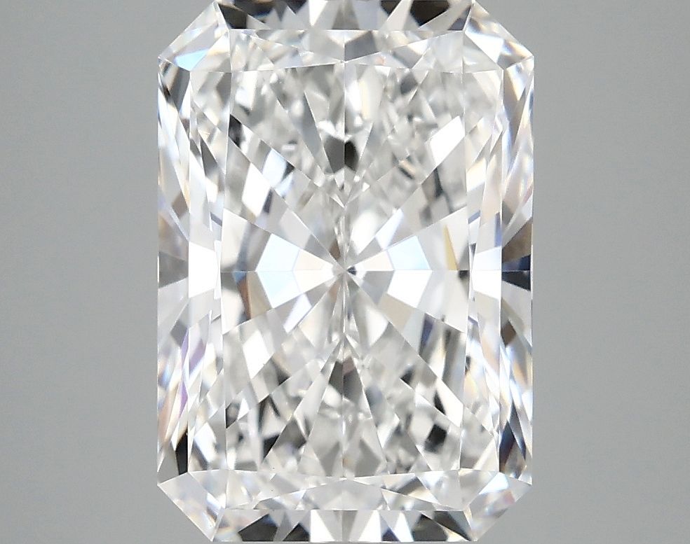 4.20 ct. radiant Lab Grown Diamond front image