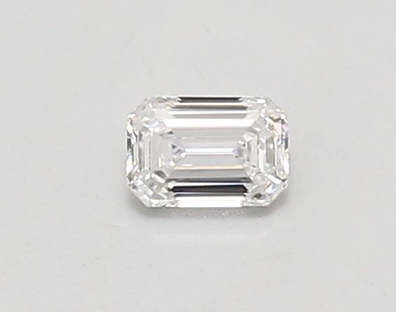0.33 ct lab-grown Emerald Diamond