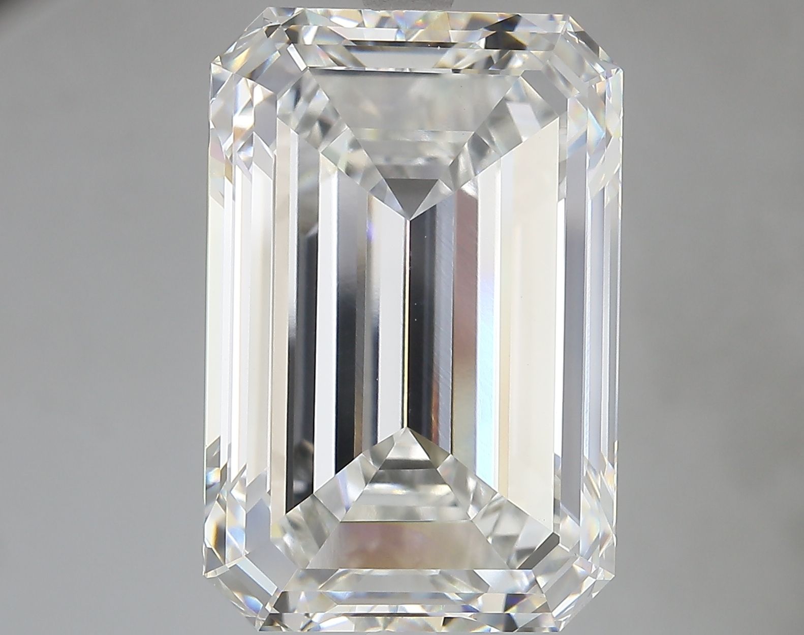 15.54 ct. emerald Lab Grown Diamond front image