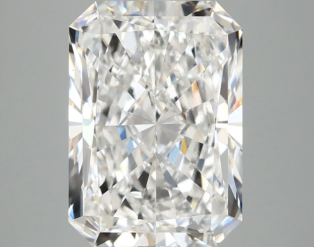 4.84 ct. radiant Lab Grown Diamond front image